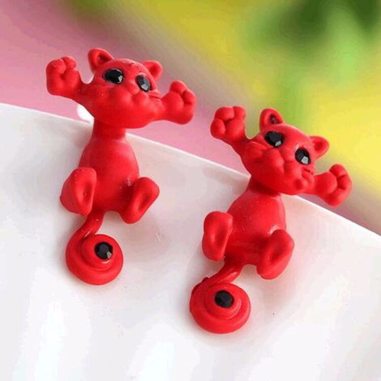 3D Black eye Cute Small Cat Stud Earring (RED) - pair